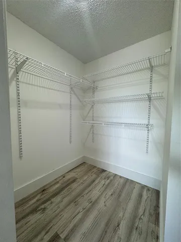 $1,875 | Undisclosed Address, Hollywood, FL 33025