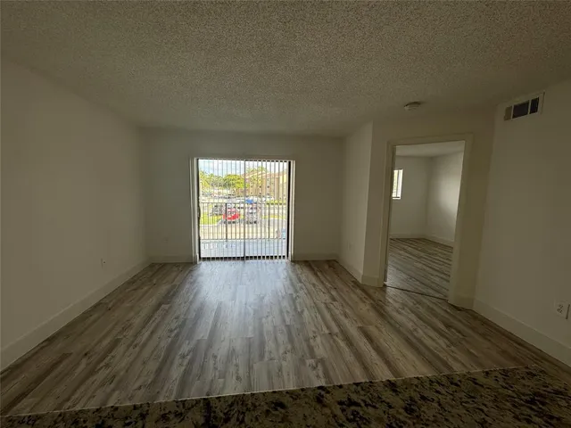 $1,875 | Undisclosed Address, Hollywood, FL 33025