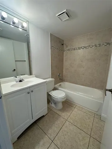 $1,875 | Undisclosed Address, Hollywood, FL 33025