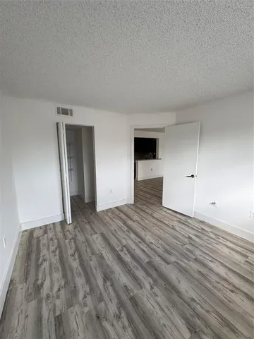 $1,875 | Undisclosed Address, Hollywood, FL 33025