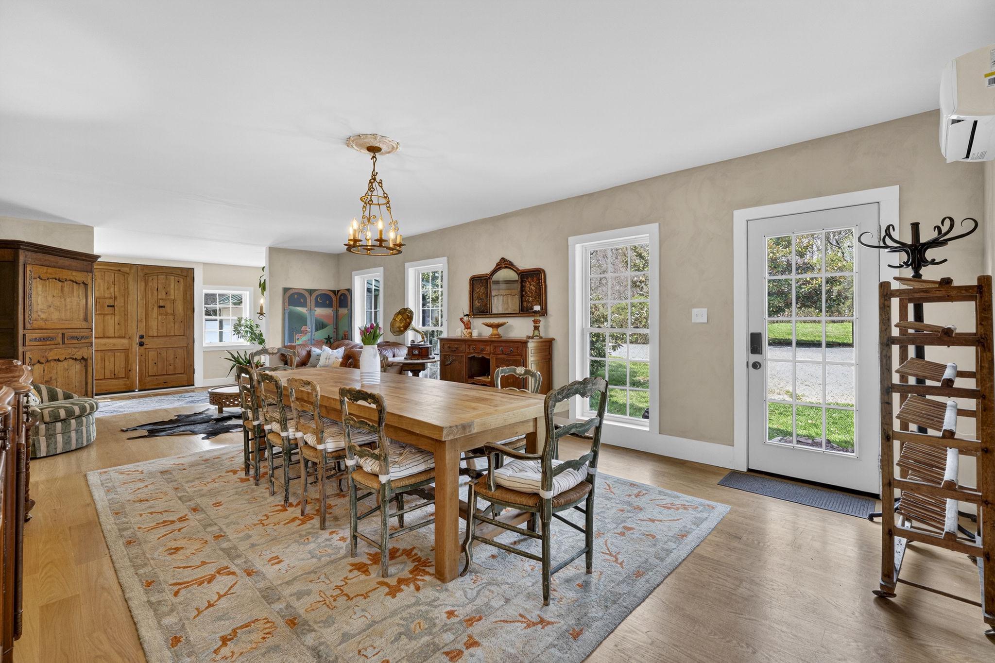 4094 Whiting Road Marshall, VA 20115 - Photo 14 of 68 Dining Room