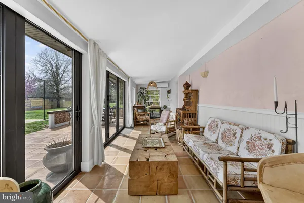 $950,000 | 4094 Whiting Road, Marshall, VA 20115