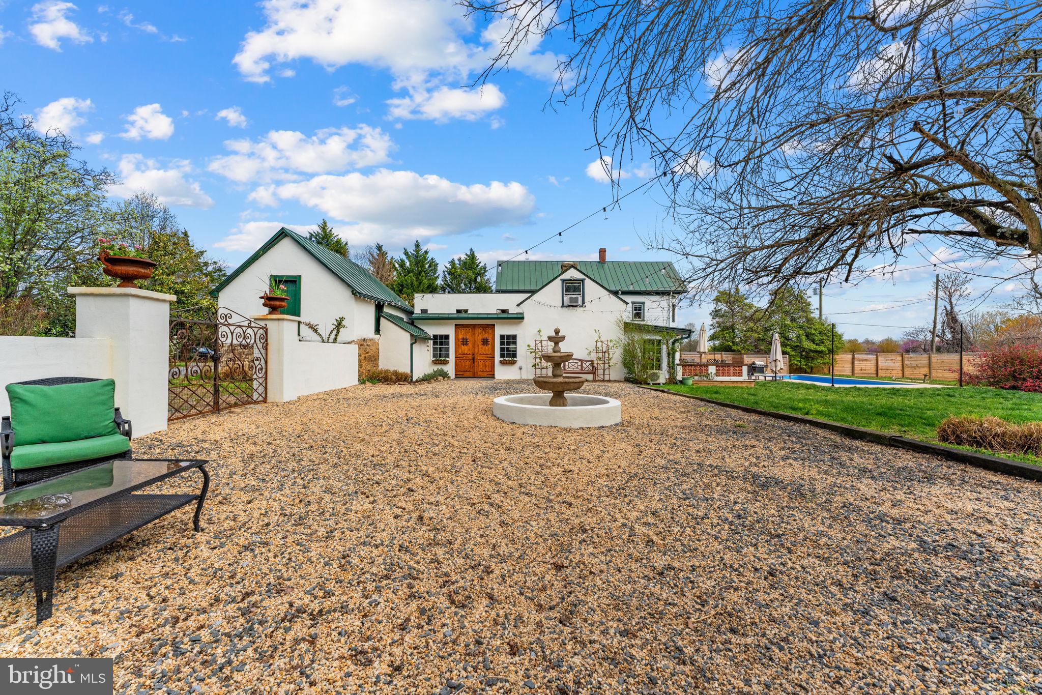 4094 Whiting Road Marshall, VA 20115 - Photo 3 of 69