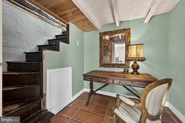 $950,000 | 4094 Whiting Road, Marshall, VA 20115