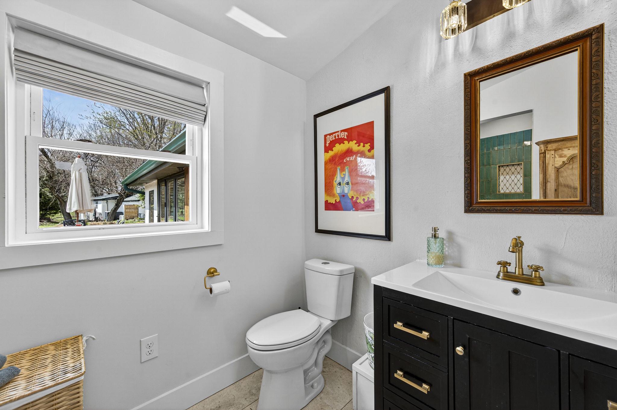 4094 Whiting Road Marshall, VA 20115 - Photo 37 of 69 Primary Full Bath