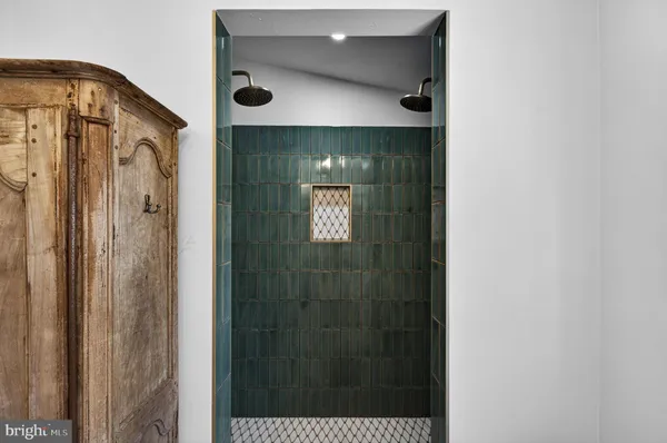 $950,000 | 4094 Whiting Road, Marshall, VA 20115