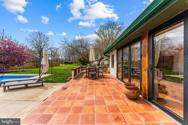 $950,000 | 4094 Whiting Road, Marshall, VA 20115