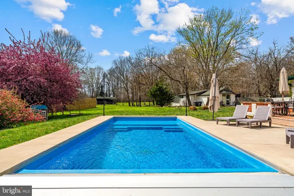 $950,000 | 4094 Whiting Road, Marshall, VA 20115