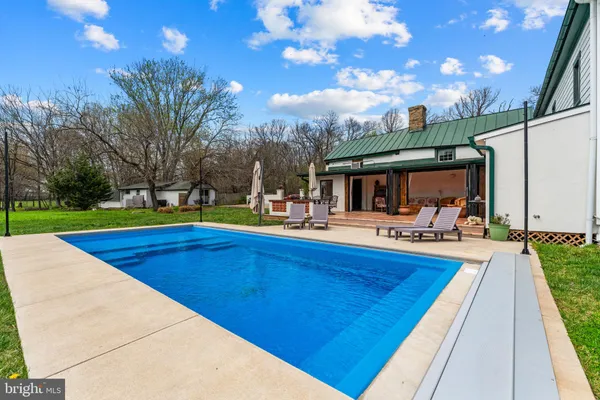 $950,000 | 4094 Whiting Road, Marshall, VA 20115