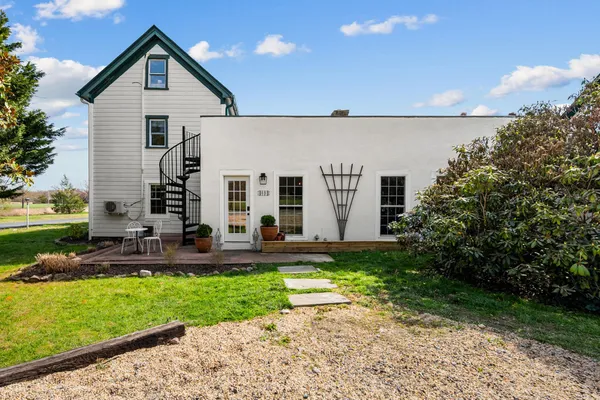 $950,000 | 4094 Whiting Road, Marshall, VA 20115