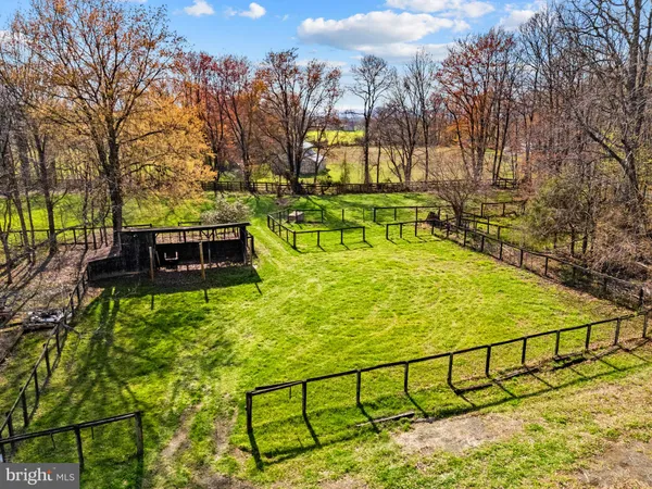 $950,000 | 4094 Whiting Road, Marshall, VA 20115