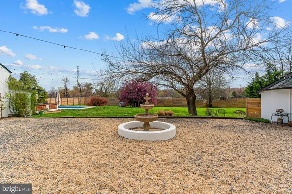 $950,000 | 4094 Whiting Road, Marshall, VA 20115