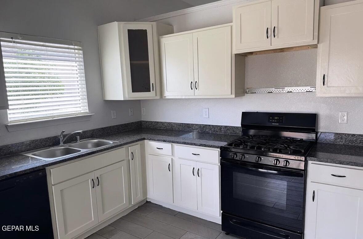 2144 Purple Valley Road Socorro, TX 79927 - Photo 7 of 18 43912363-6F1E-4546-BB32-69CF9595CB21