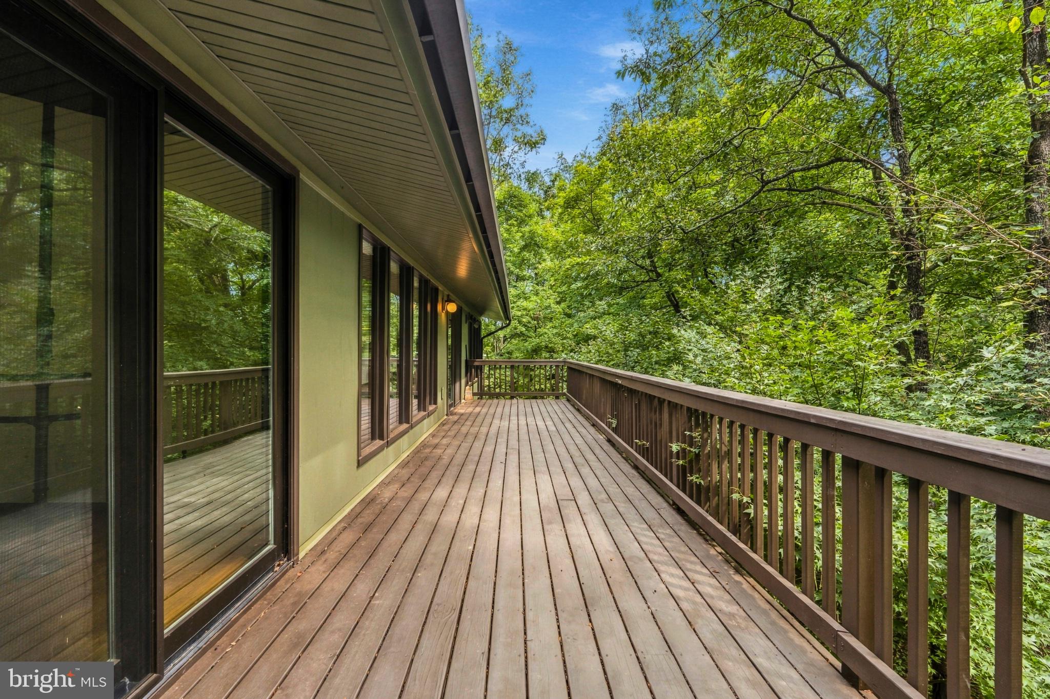500 Walker Road Great Falls, VA 22066 - Photo 31 of 74 Gallery Image 31