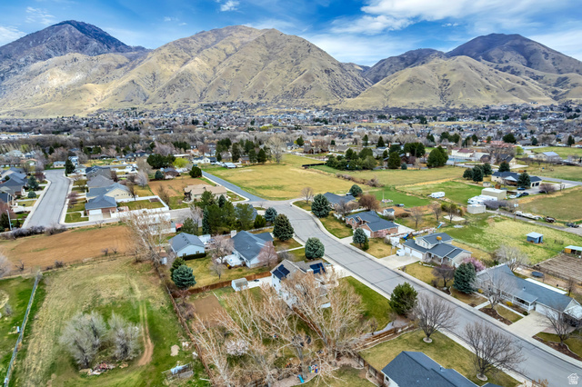 1697 North 500 West Mapleton, UT 84664 - Photo 38 of 50 Aerial view of residential area with a mountainous background