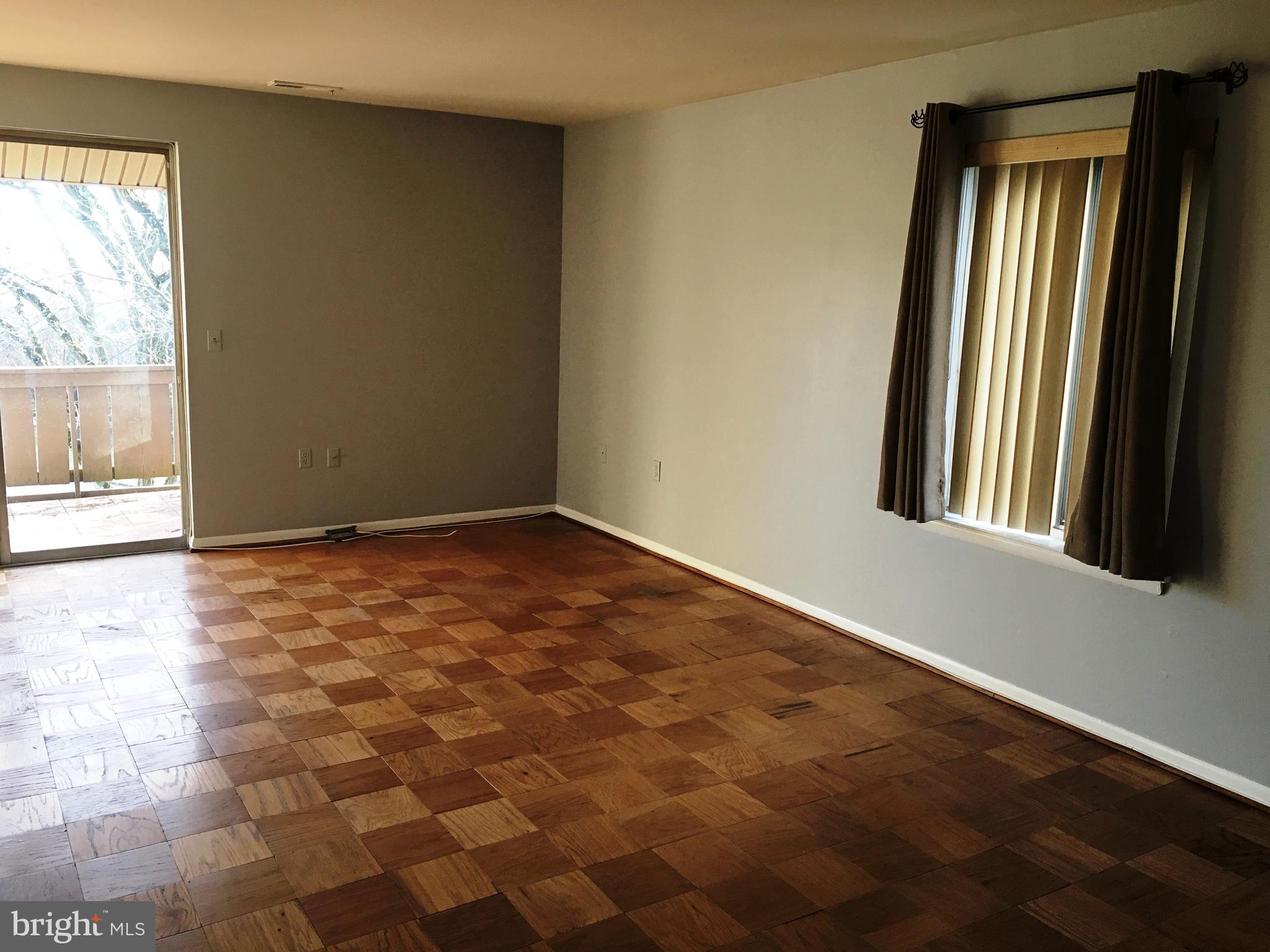 121 Cross Keys Road, Unit R121F Baltimore, MD 21210 - Photo 3 of 13 LR (xtra window because this is END unit)
