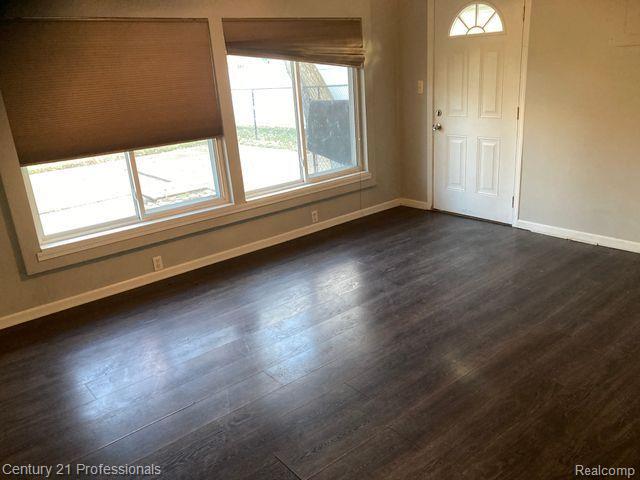 2118 Milverton Road Troy, MI 48083 - Photo 3 of 7