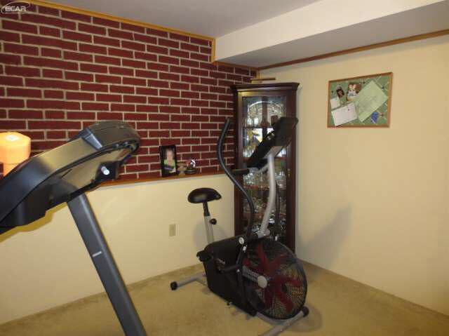 1233 North Oak Road Davison, MI 48423 - Photo 33 of 55 21195957-32.JPG
