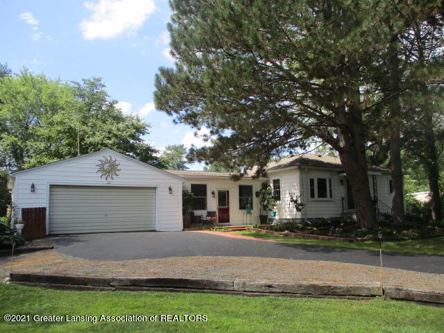 13070 Turner Road Dewitt, MI 48820 - Photo 27 of 35 Front drive