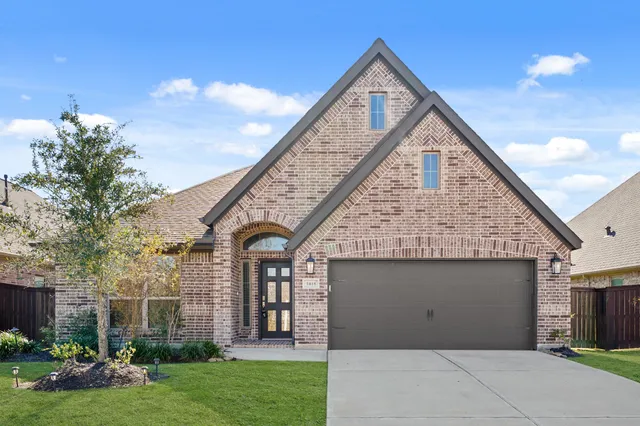 $2,749 | 3418 Zuse Street, Iowa Colony, TX 77583