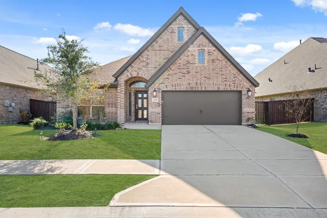 $2,749 | 3418 Zuse Street, Iowa Colony, TX 77583