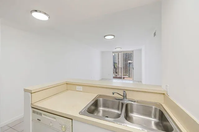 a close view of sink and tap