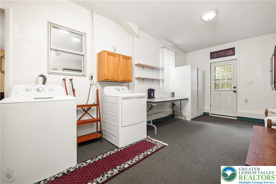 7309 Bell Gate Road Coopersburg, PA 18036 - Photo 28 of 46 Mudroom/Laundry room