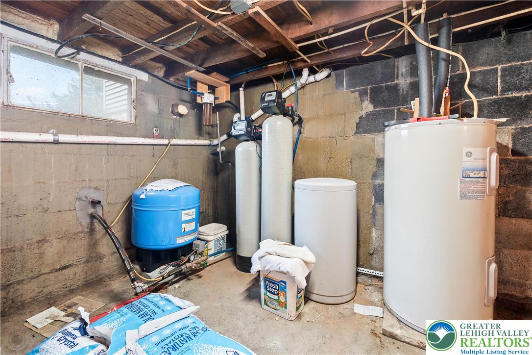 7309 Bell Gate Road Coopersburg, PA 18036 - Photo 35 of 46 Well/water softner