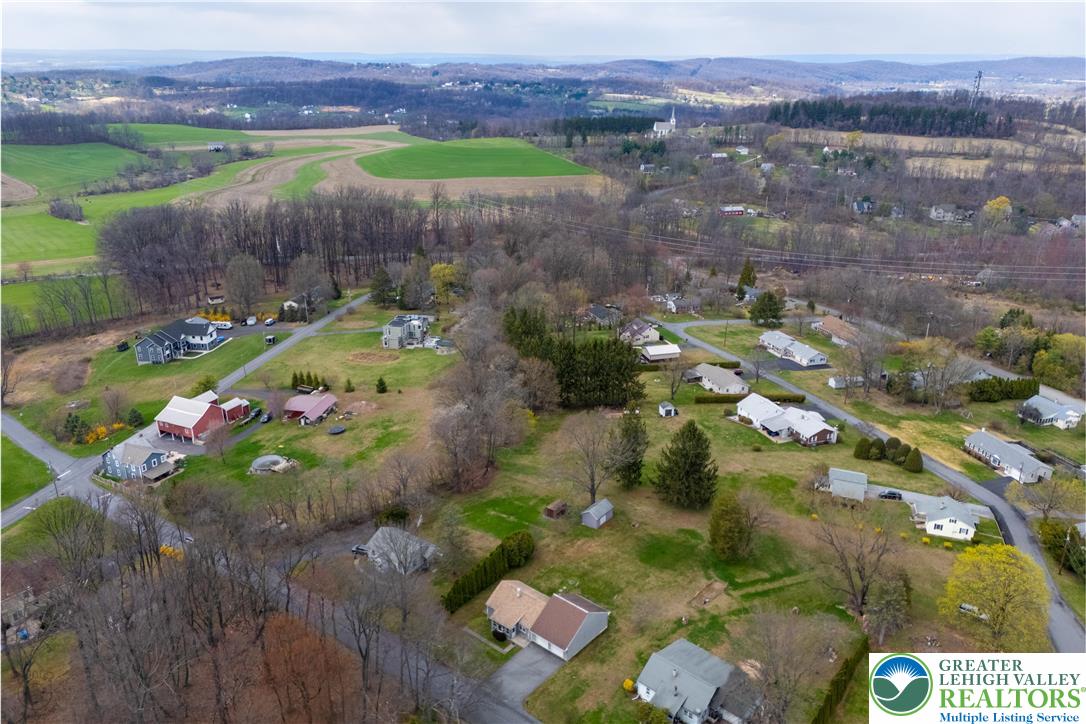 7309 Bell Gate Road Coopersburg, PA 18036 - Photo 50 of 58 a view of a backyard