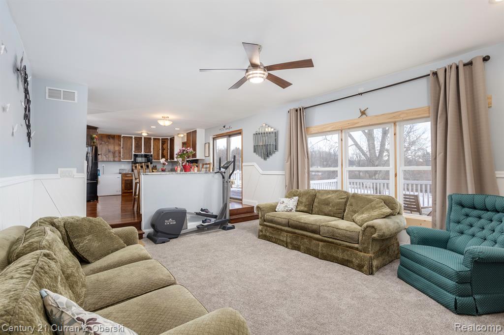 12340 Clyde Road Fenton, MI 48430 - Photo 9 of 56