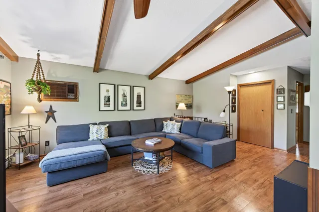 $385,000 | 1641 Leone Avenue East, St. Paul, MN 55106