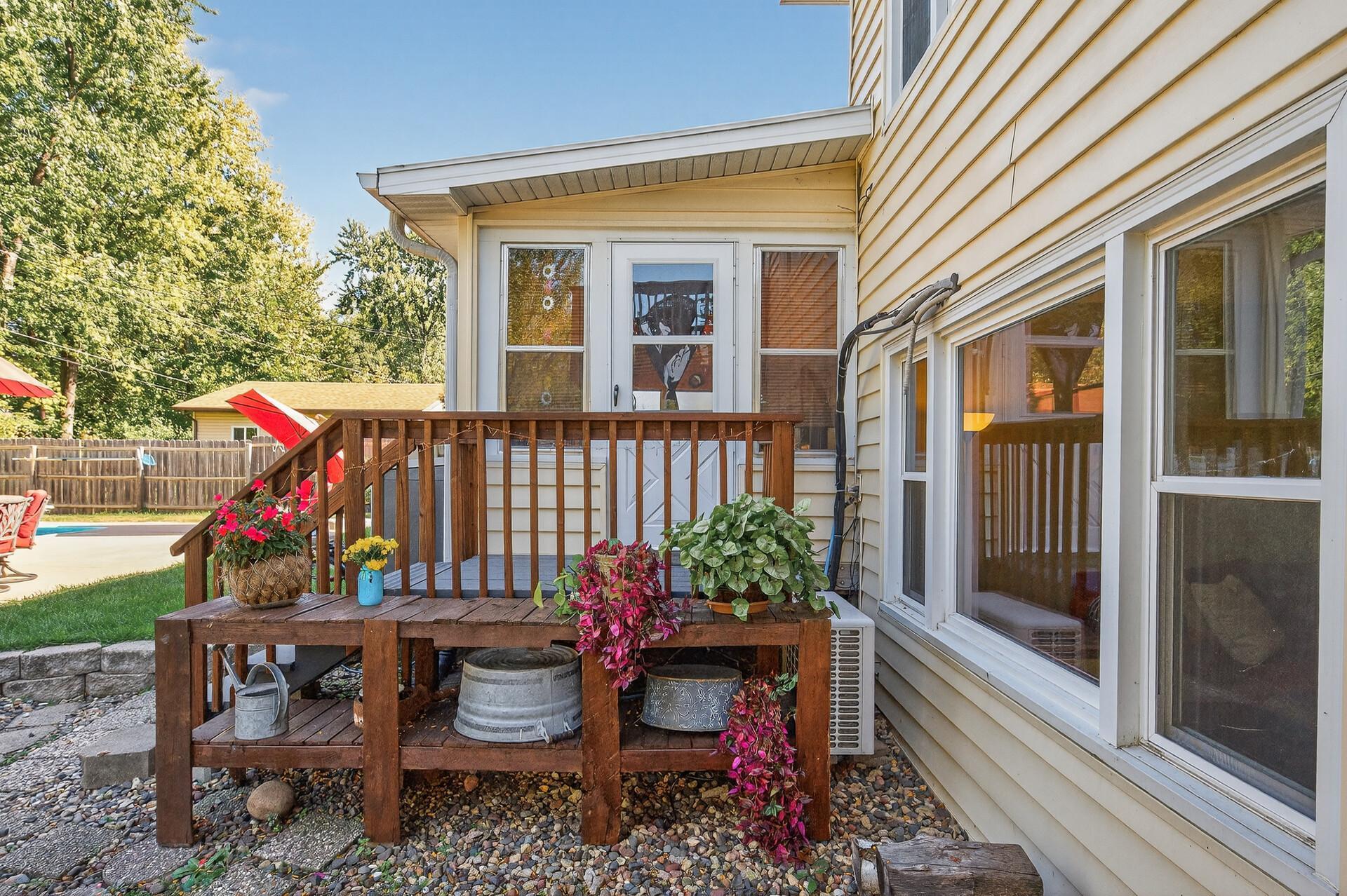 1641 Leone Avenue East St. Paul, MN 55106 - Photo 34 of 46