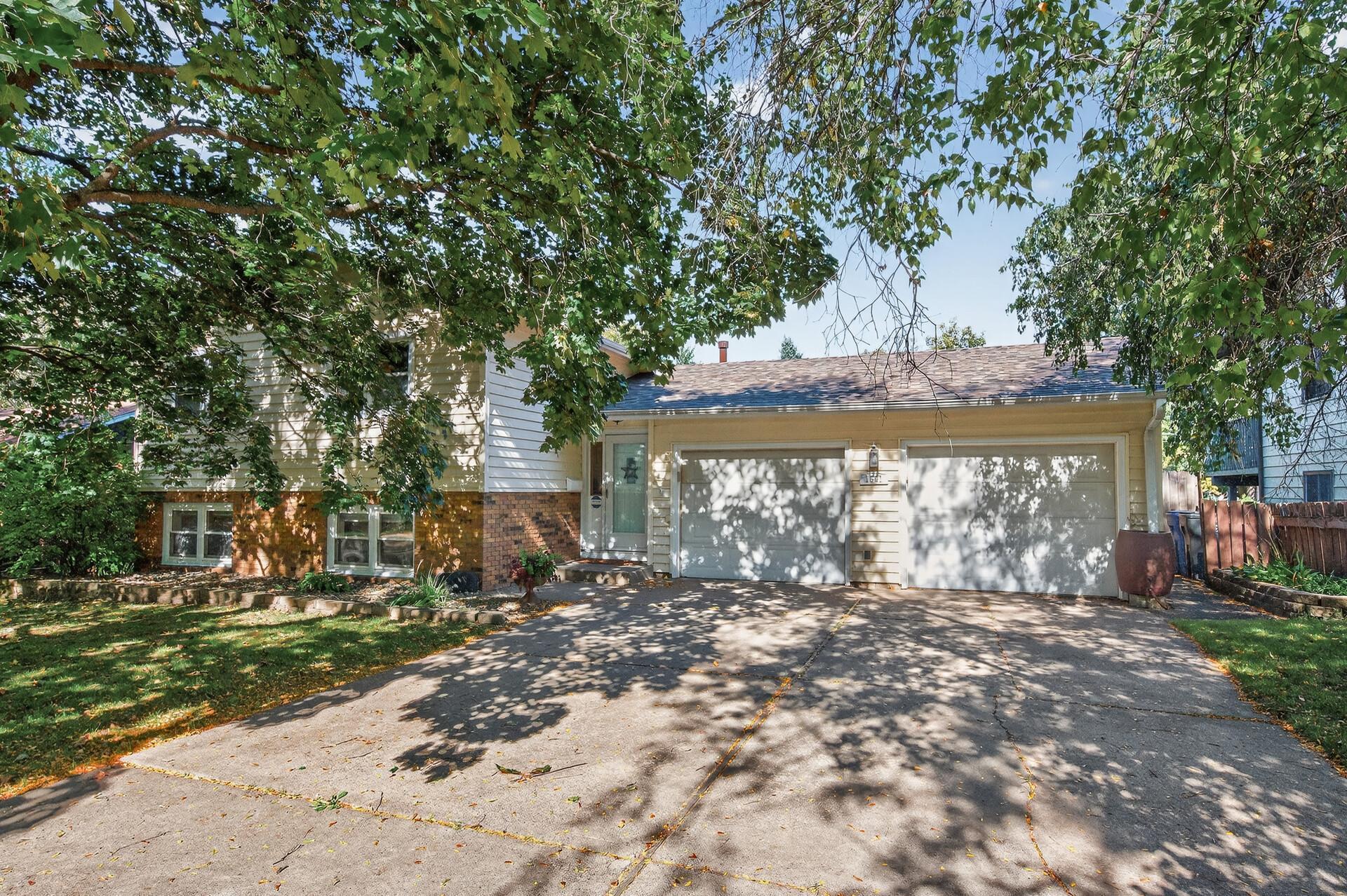 1641 Leone Avenue East St. Paul, MN 55106 - Photo 39 of 46