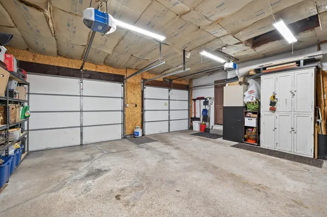 $385,000 | 1641 Leone Avenue East, St. Paul, MN 55106