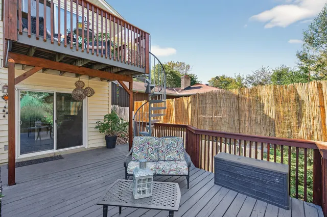 $385,000 | 1641 Leone Avenue East, St. Paul, MN 55106