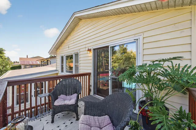 $385,000 | 1641 Leone Avenue East, St. Paul, MN 55106