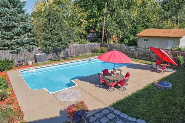 $385,000 | 1641 Leone Avenue East, St. Paul, MN 55106