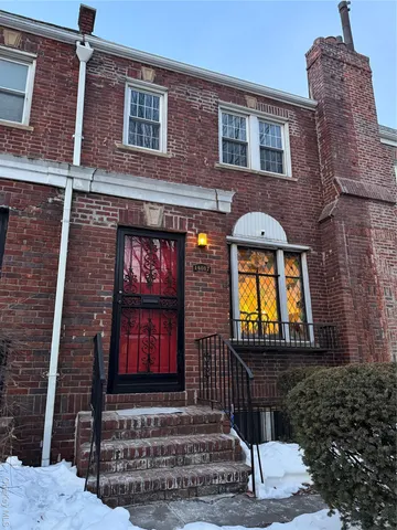 $1,225,000 | 140-17 58th Road | Queensboro Hill