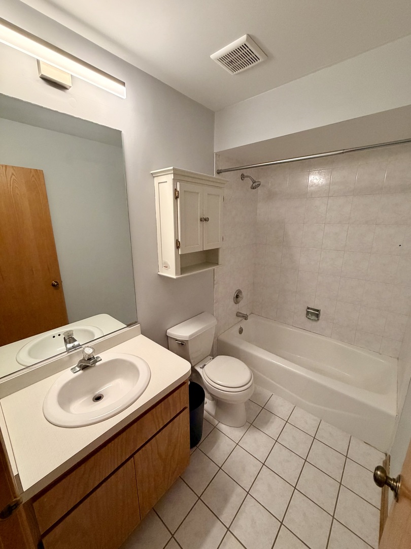 19301 Enclave Lane Tinley Park, IL 60487 - Photo 14 of 18