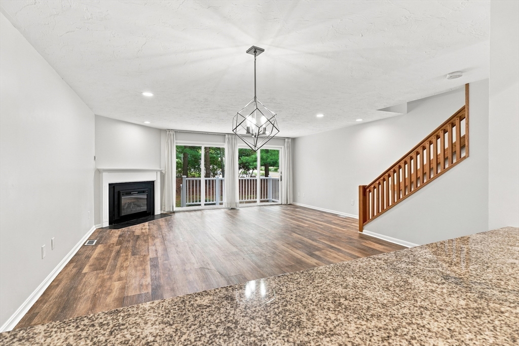 78 Pointe Rok Drive, Unit 78 Worcester, MA 01604 - Photo 2 of 42 Gallery Image 2