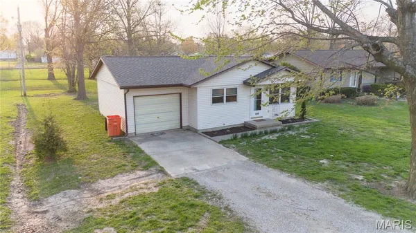 $129,000 | 218 North Adams Street, Vandalia, IL 62471