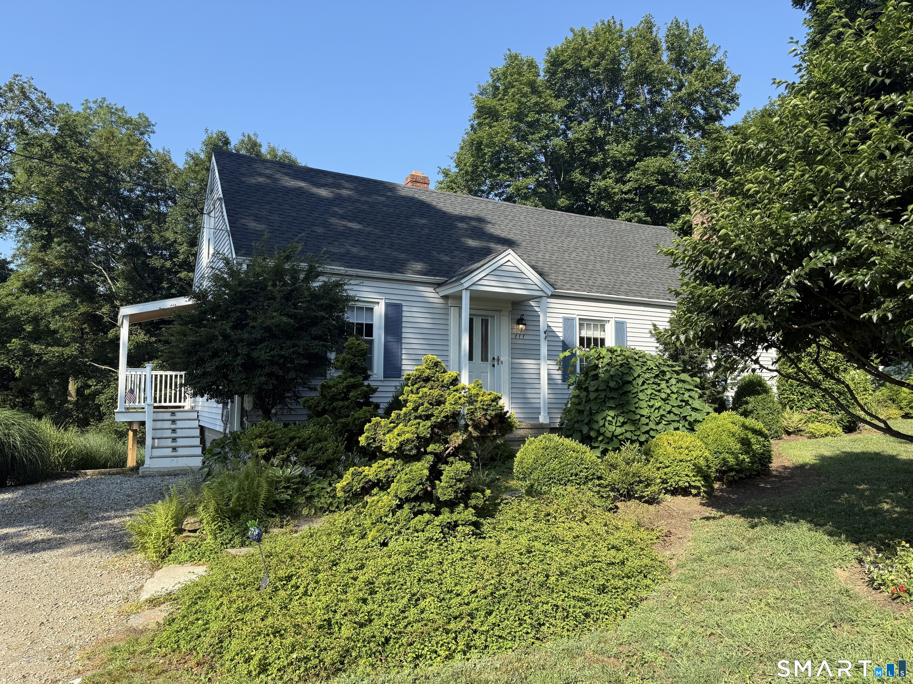 111 Mill Hill Road Fairfield, CT 06890 - Photo 1 of 39 Gallery Image 1