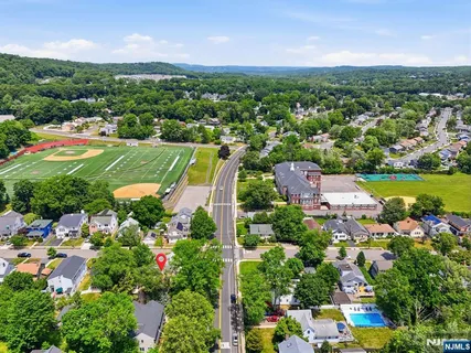 $529,000 | 112 Grove Avenue, Verona, NJ 07044