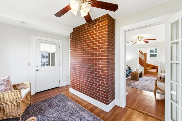 a view of an entryway with furniture