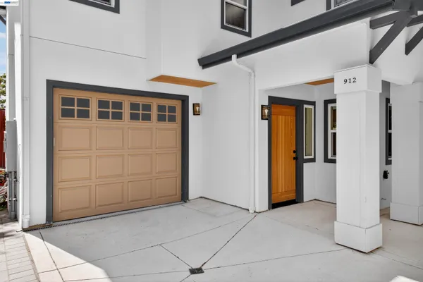 $1,275,000 | 912-914 61st Street, Oakland, CA 94608