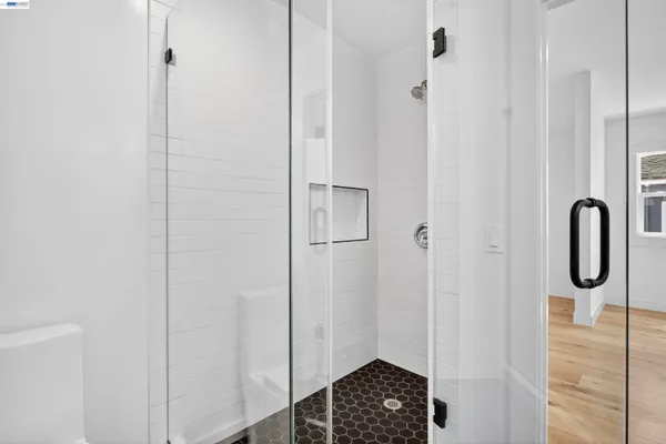 $1,275,000 | 912-914 61st Street, Oakland, CA 94608