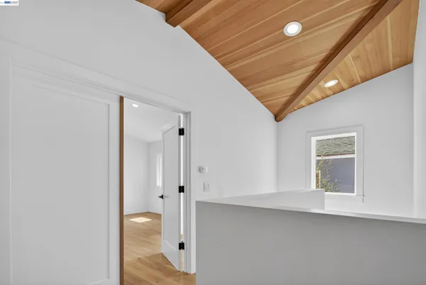 $1,275,000 | 912-914 61st Street, Oakland, CA 94608