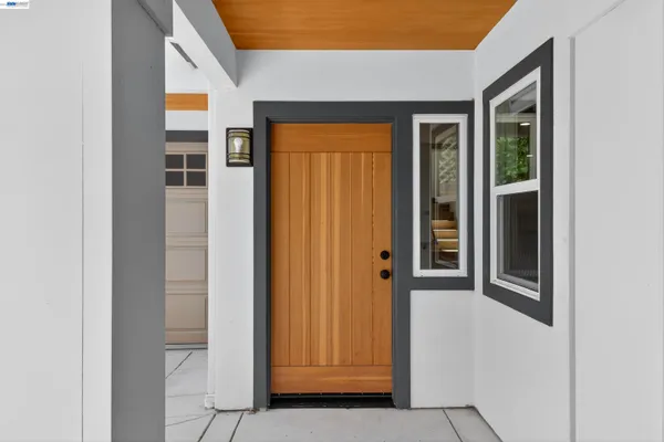 $1,275,000 | 912-914 61st Street, Oakland, CA 94608