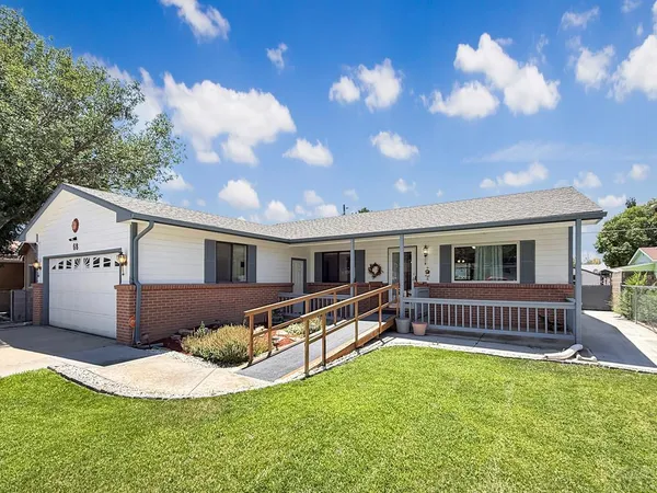 $325,000 | 68 Wheatridge Drive, Pueblo, CO 81005