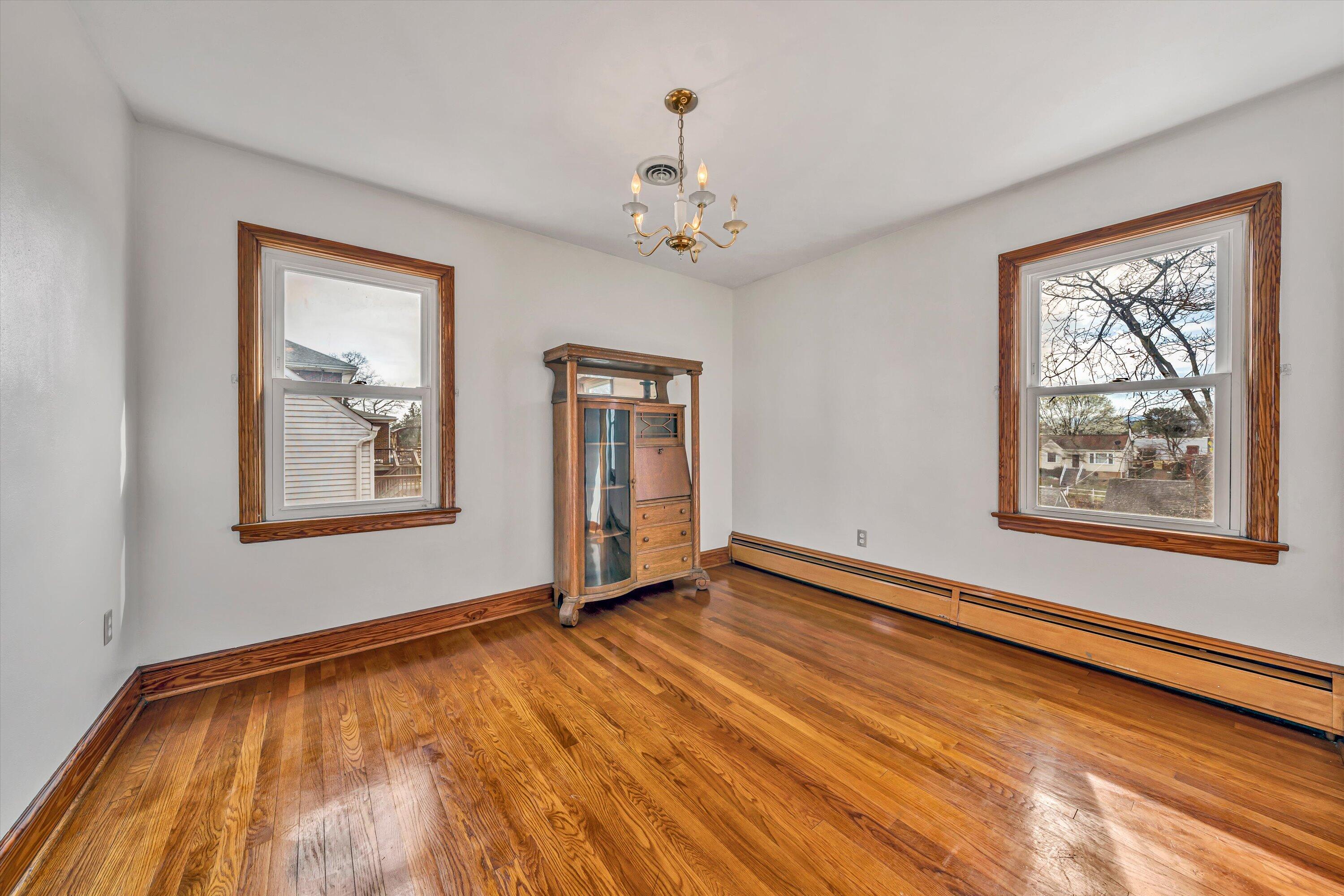 2014 Holley Road Roanoke, VA 24012 - Photo 12 of 28 12-DSC00451